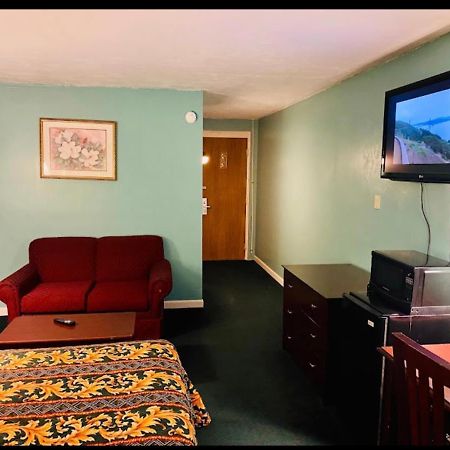 Economy Inn Of Greenville, Near Ecu Health Center Exteriör bild